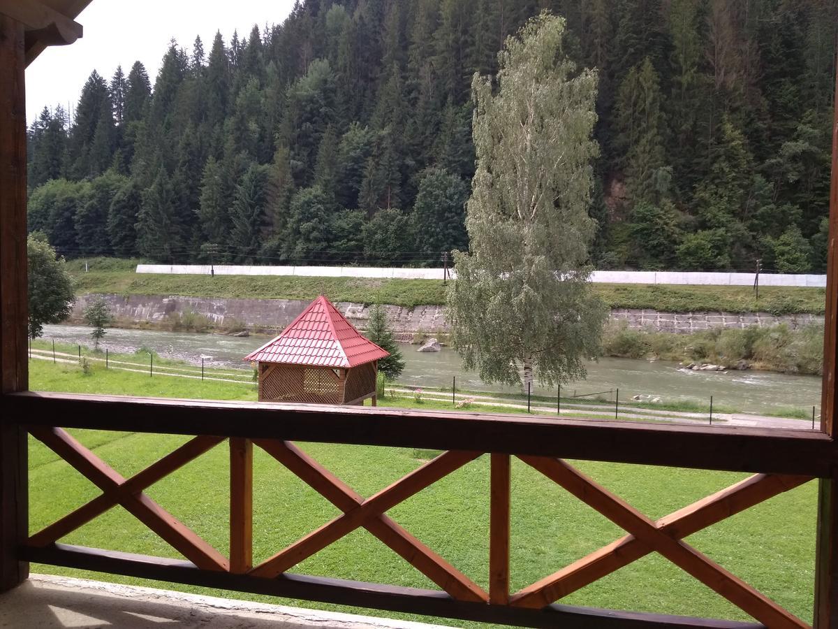Затишок В Карпатах Villa Yaremche Exterior photo